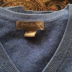 100% Cashmere V-Neck Sweater